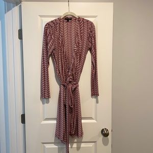 Like new! Banana Republic print wrap dress size M